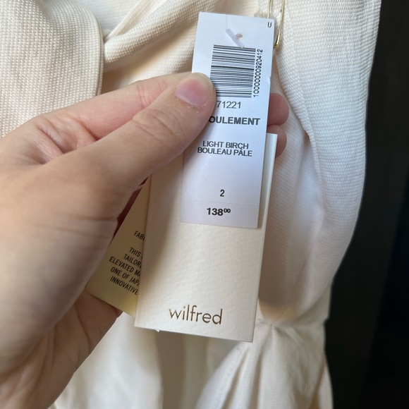 NWT NEVER BEEN WORN ARITZIA WILFRED OFF WHITE DRESS WITH BEAUTIFUL BOW DETAILING - Picture 5 of 7